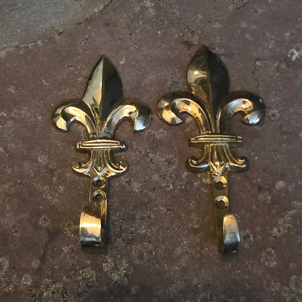 Vintage Brass Fleur De Lis Wall Hooks Set of 2 Gold French Country Decor 6.75in